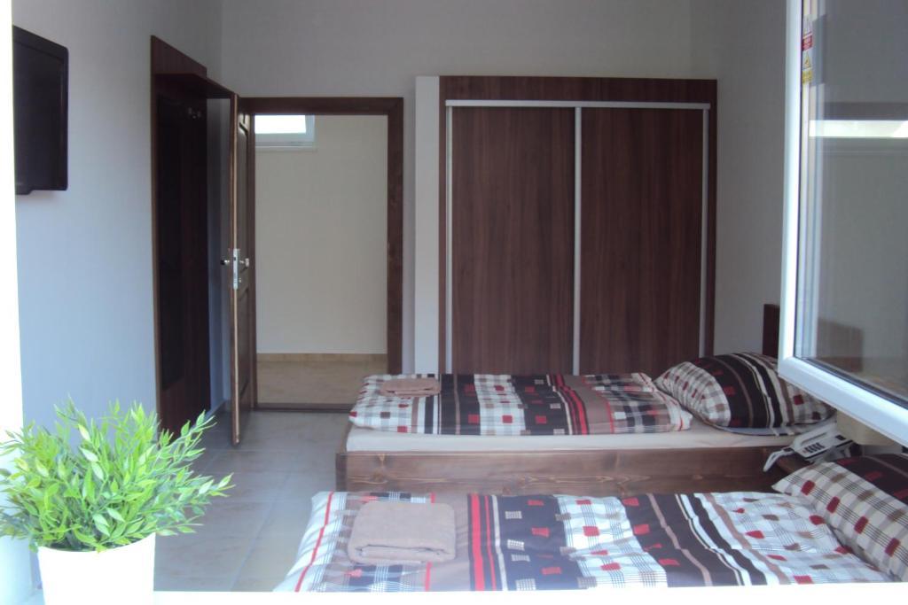Hotel Senec Aqua Resort - Family Friendly Quarto foto