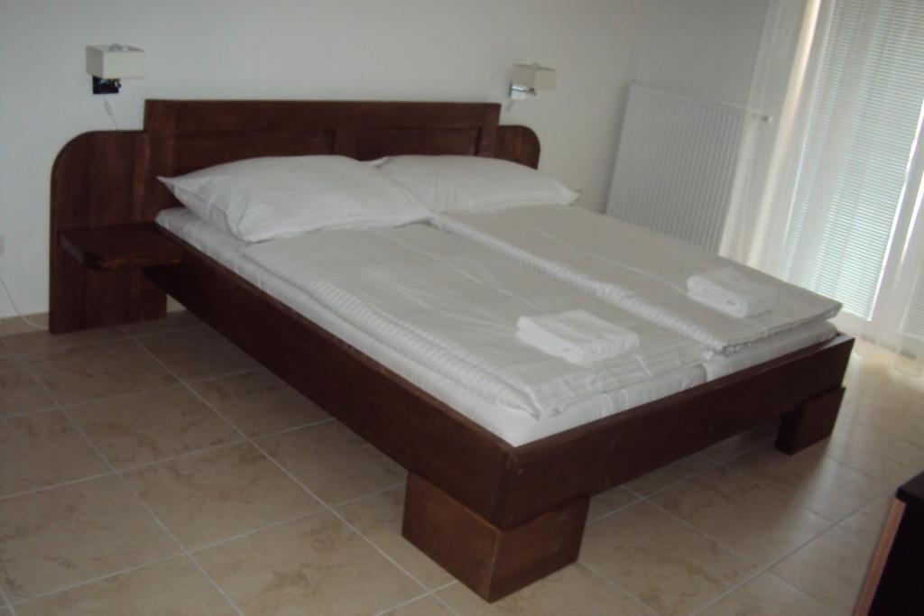 Hotel Senec Aqua Resort - Family Friendly Quarto foto